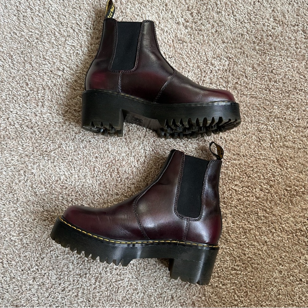 EUC Dr. Martens Rometty platform Chelsea boots in burgundy leather